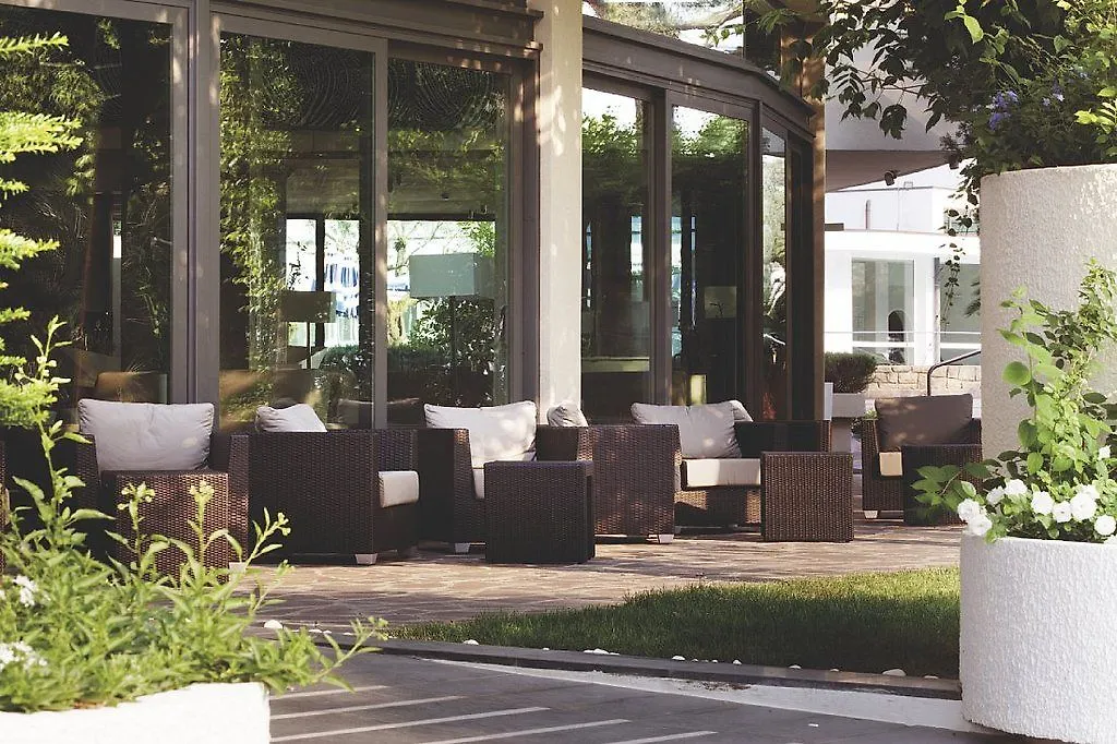 Radisson Blu Resort Hotel Majestic Battaglia Terme 4*,  Italy